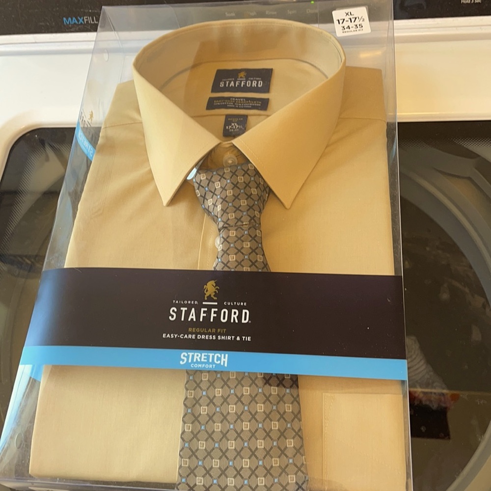 Stafford Easy Care Dress Shirt + Tie in Warm Sand